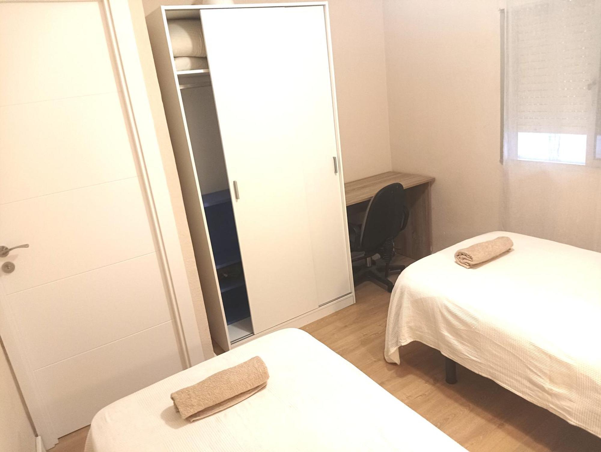 Habitaciones En Apartamento Compartido Delicias Room Cerca Del Mar, Aeropuerto, Ave Y Metro Málaga Camera foto