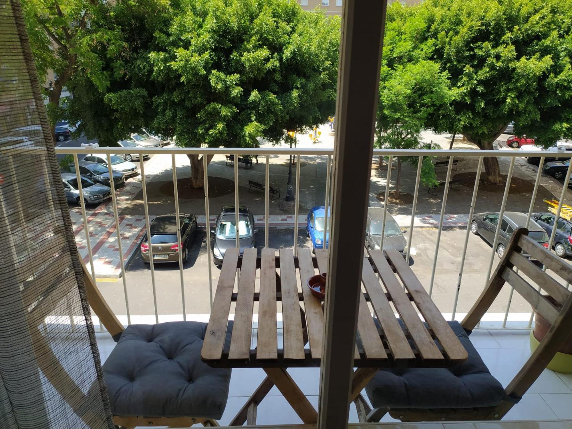 Habitaciones En Apartamento Compartido Delicias Room Cerca Del Mar, Aeropuerto, Ave Y Metro Málaga Esterno foto