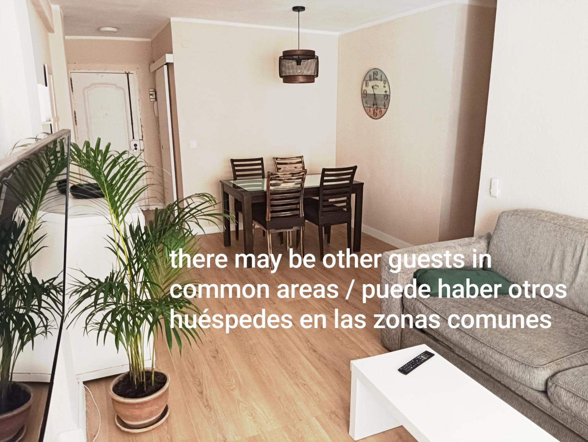 Habitaciones En Apartamento Compartido Delicias Room Cerca Del Mar, Aeropuerto, Ave Y Metro Málaga Esterno foto