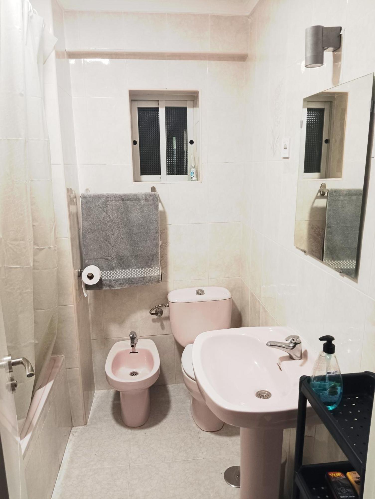 Habitaciones En Apartamento Compartido Delicias Room Cerca Del Mar, Aeropuerto, Ave Y Metro Málaga Esterno foto