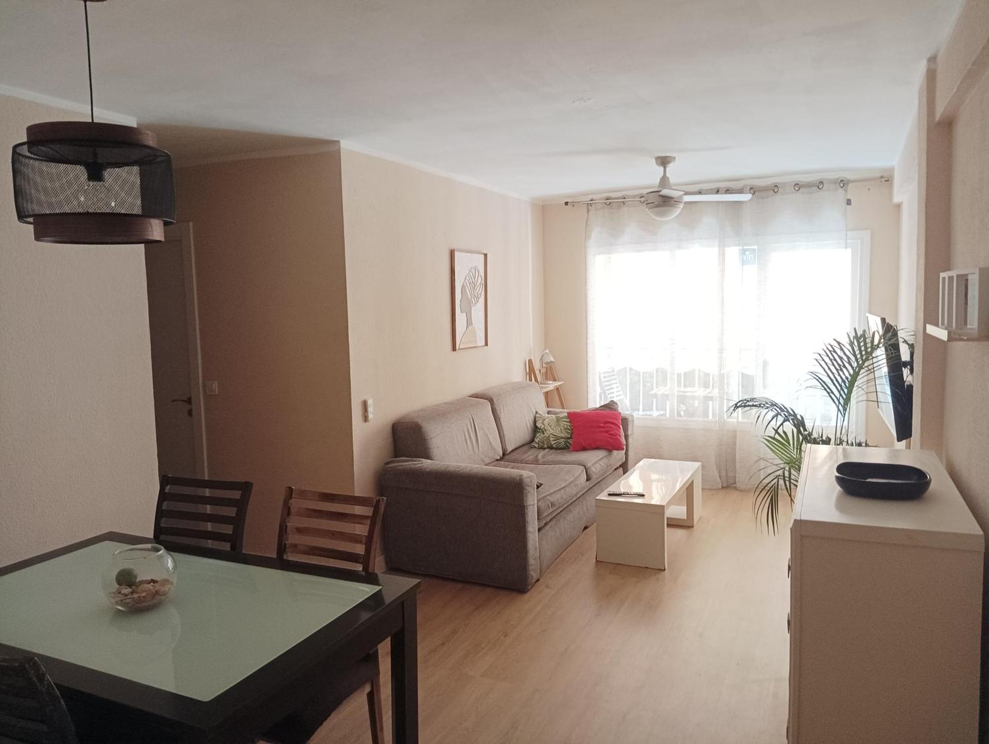 Habitaciones En Apartamento Compartido Delicias Room Cerca Del Mar, Aeropuerto, Ave Y Metro Málaga Esterno foto